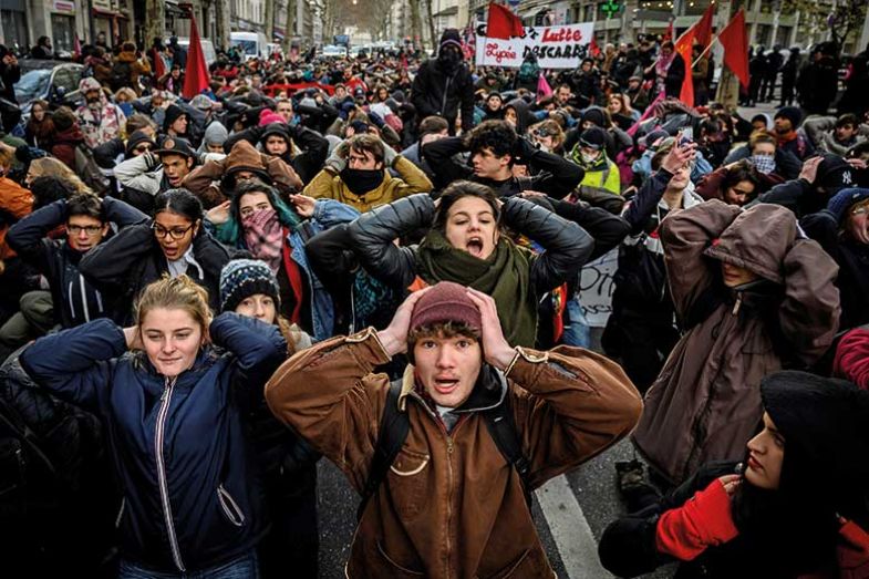 french-students-protest