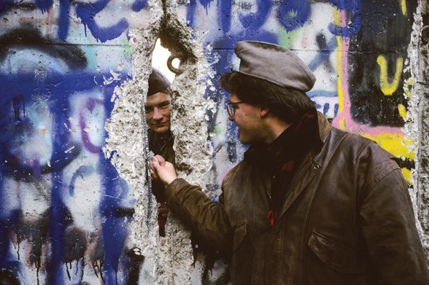 berlin wall handshake