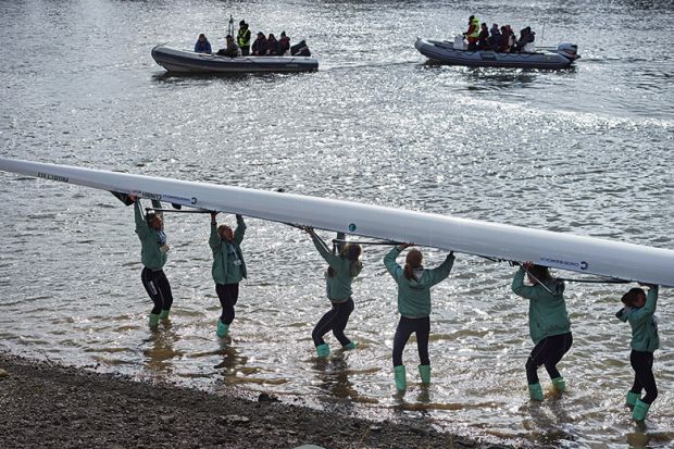 Cambridge women rowers