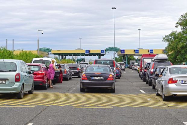 Long queues at an EU border crossing in Hungary