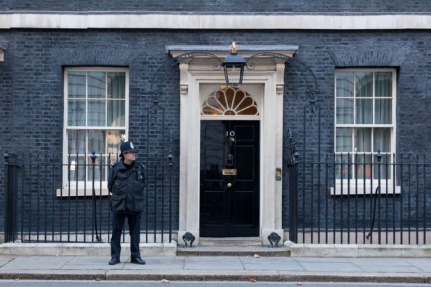 Downing Street, police