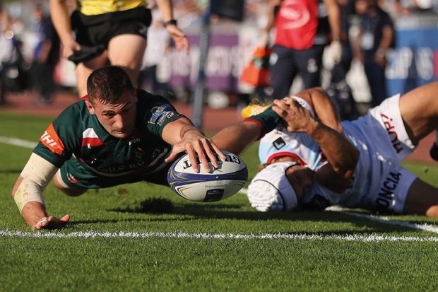 Jonny May scoring try against Montpellier in European Champions Cup