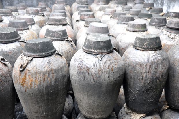 Rice wine containers