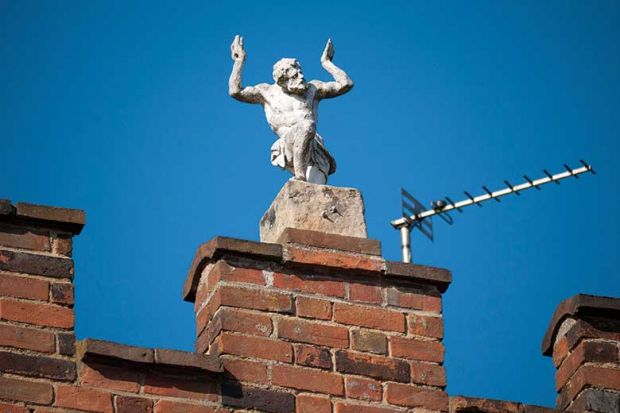 statue-on-oxford-rooftop
