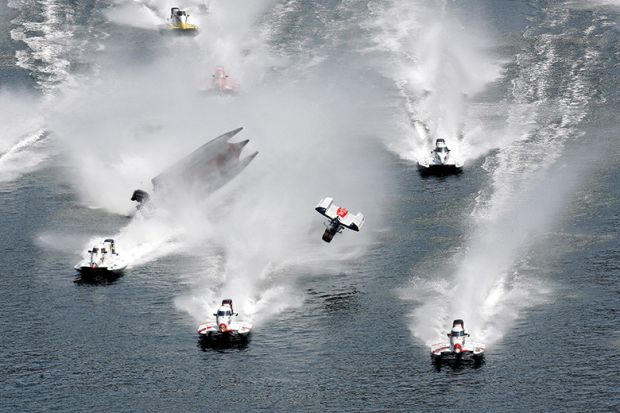 Powerboat racing accident